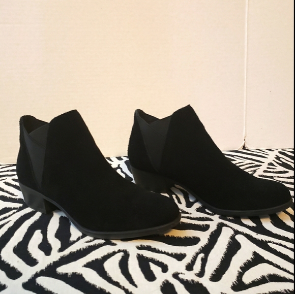 lucky brand baqira bootie